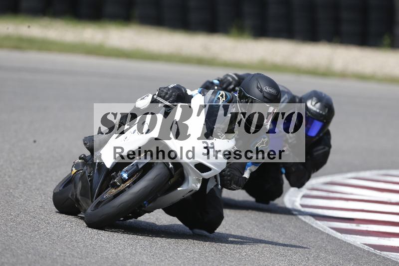 Archiv-2025/49 26.08.2025 Cornu Master School ADR/blau-bleu/31